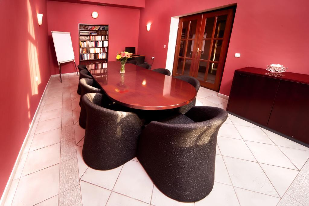 Select Otel 3*