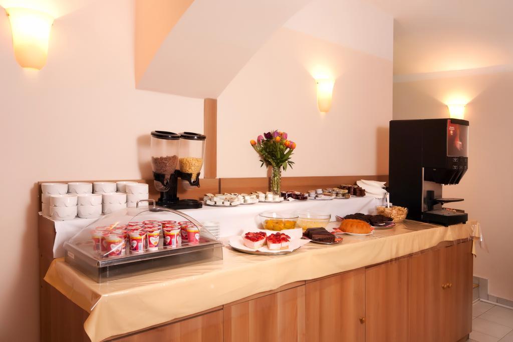 Select Otel 3*