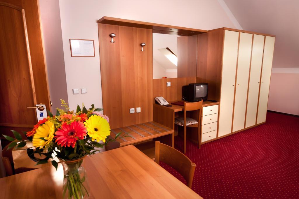 Select Otel